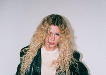 slayyyter-is-making-pop-bangers-for-the-post-tumblr-internet-|-them