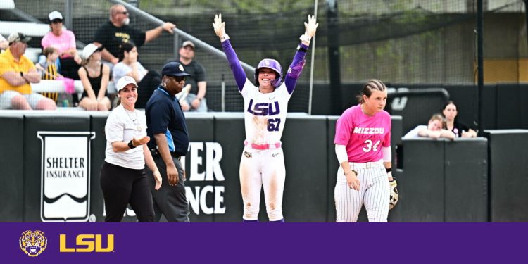 k-edwards-hits-for-the-cycle,-no.-22-lsu-clinches-series-with-16-4-thrashing-over-missouri
