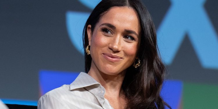 meghan-markle-leaves-rare-instagram-comment-after-her-‘suits’-costar-says-he-missed-out-on-her-jam