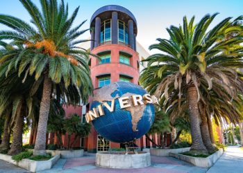 what-is-umg’s-real-value?-investors-&-music-execs-weigh-in-on-pershing-square-bid