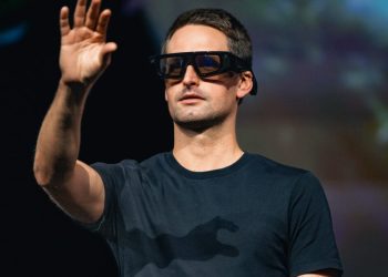 ‘the-meta-brand-is-not-something-people-want-to-put-anywhere-near-their-face,’-says-…