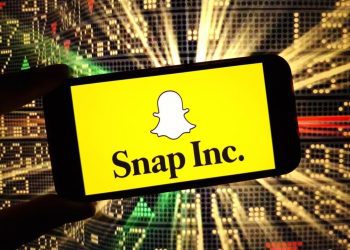 snapchat-ceo-evan-spiegel-says-ai-is-‘probably-the-best-thing’-for-snap,-warns-‘there’s-…