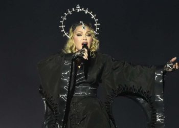 what-could-madonna-possibly-have-planned-after-scrubbing-her-instagram-and-updating-her-…