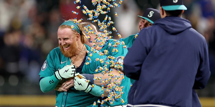 former-mariners-clubhouse-favorite-continuing-career-in-mexico-–-seattle-sports