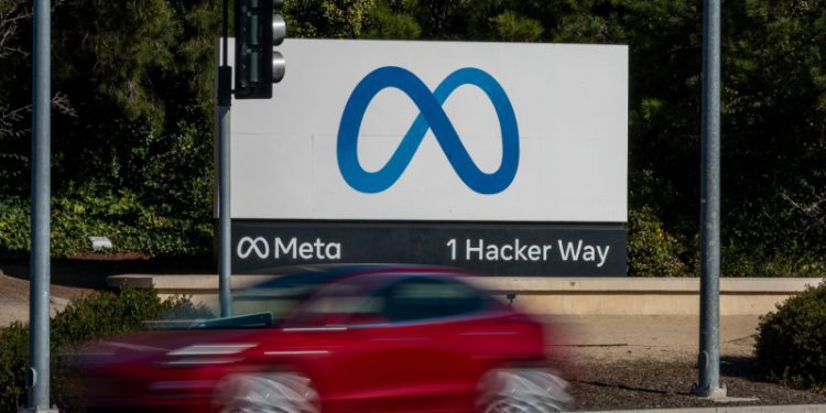 eu-plans-to-order-meta-to-change-whatsapp-ai-policy-|-businessdesk