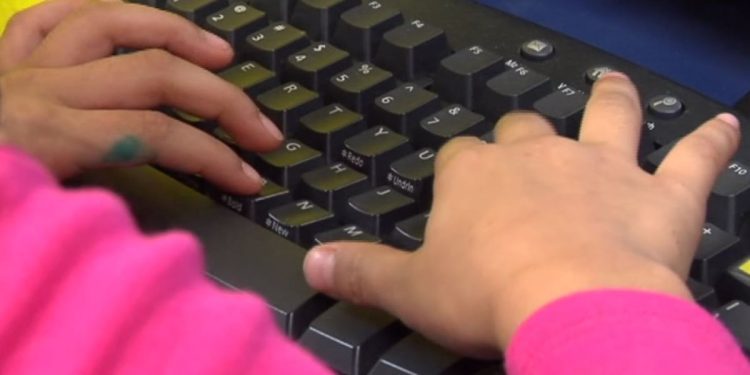 this-day-in-history:-first-youtube-video-uploaded-in-2005-–-action-news-5