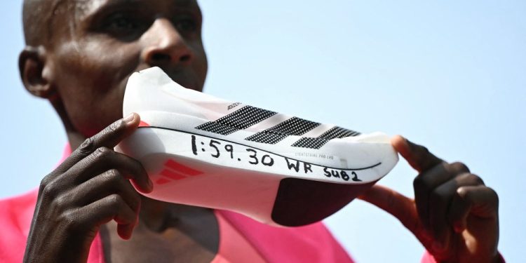 london-marathon-’26:-new-adidas-shoe-helps-three-runners-make-history-–-wwd