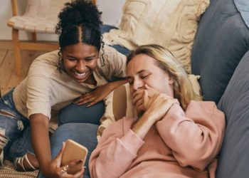 gen-z’s-dating-lives-are-a-mess-–-boomers-had-it-easy-–-i-newspaper