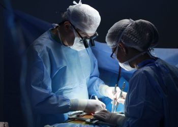 kaushambi-hospital:-probe-ordered-after-patient’s-surgery-images-circulated-on-whatsapp