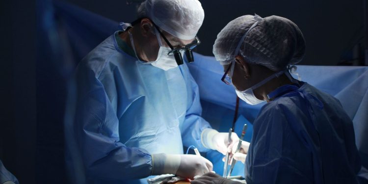 kaushambi-hospital:-probe-ordered-after-patient’s-surgery-images-circulated-on-whatsapp