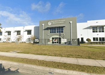 school-resource-officer-allegedly-sent-picture-of-human-remains-to-13-year-old-student