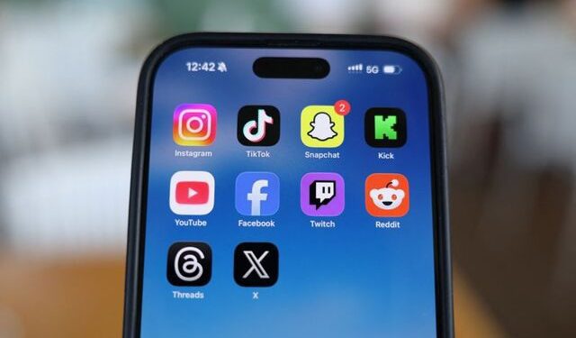malaysia-to-introduce-new-rules-to-protect-youth-on-online-platforms-–-internazionale