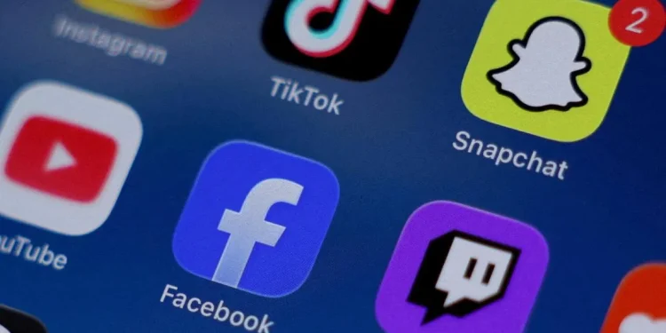 malaysia-considering-legal-action-against-facebook-over-‘lack-of-cooperation’-to-address-scams