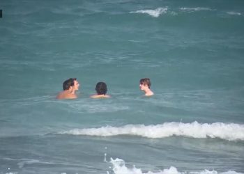 how-to-keep-your-family-safe-at-the-beach-this-summer-|-gma-–-good-morning-america