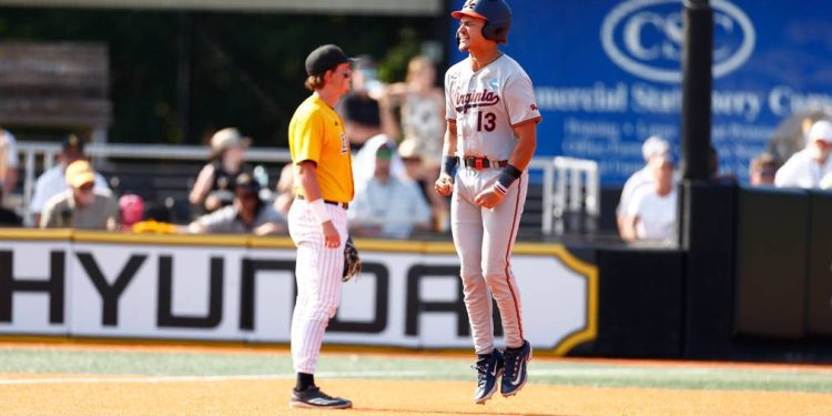 hoos-in-no-hurry-to-head-home-–-virginia-cavaliers-official-athletic-site