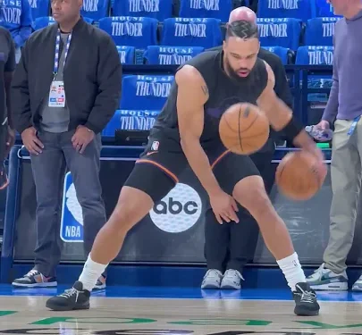 an-nba-player-dribbling-warm-up-#sunsup-–-youtube