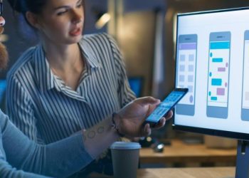 is-doubleverify-(dv)-quietly-strengthening-its-b2b-moat-with-linkedin-audience-network-…