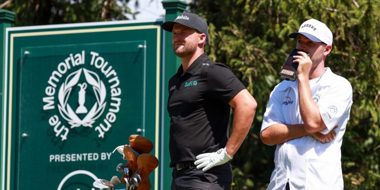 no-more-distractions:-wyndham-clark-believes-his-app-will-keep-you-focused-on-meditating