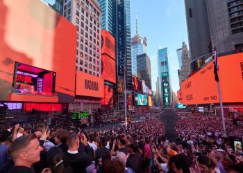 madonna-debuts-new-york’s-new-secret-venue-the-square:-inside-look-–-billboard