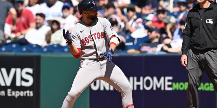 isiah-kiner-falefa-has-taken-on-clubhouse-role-red-sox-fans-never-saw-coming