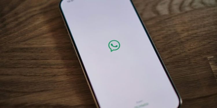 eu-orders-meta-to-reopen-whatsapp-to-ai-rivals-–-techrepublic