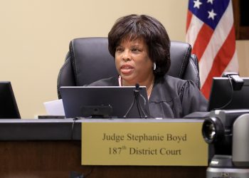 san-antonio-judge-warned-over-youtube-channel,-courtroom-comments