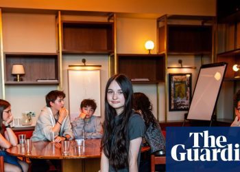 uk-parents-support-an-under-16-social-media-ban-–-but-what-do-their-children-think?