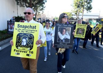 california-voice:-keep-children-16-and-under-off-addictive-social-media-platforms