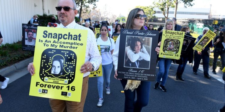 california-voice:-keep-children-16-and-under-off-addictive-social-media-platforms