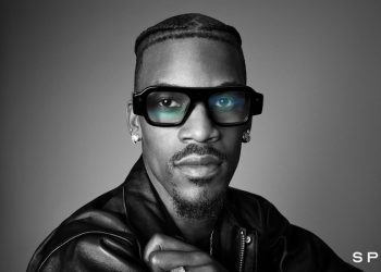 snapchat-unveils-1600-standalone-ar-glasses-with-ai-assistance