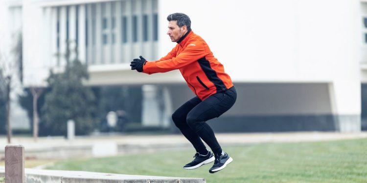 jump-squats-are-the-secret-sauce-to-a-new-5k-pb-–-here’s-how-to-do-them-properly