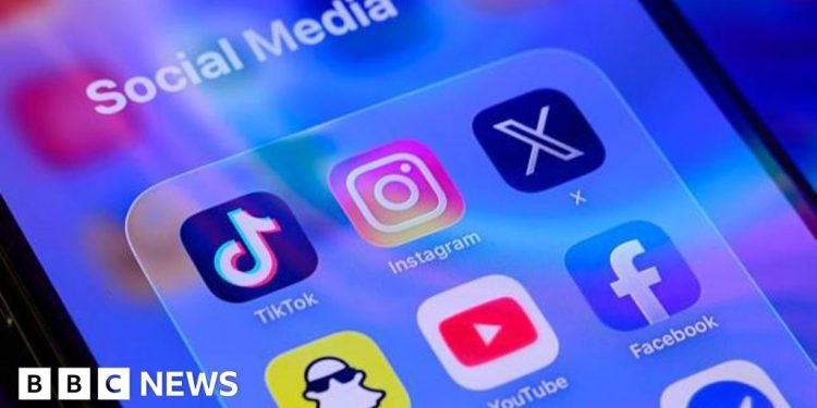 australia-to-double-maximum-penalty-for-platforms-in-breach-of-social-media-ban-–-bbc