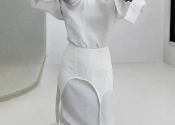 solange-gave-us-a-peak-into-her-fashion-archive-in-latest-instagram-post-–-essence