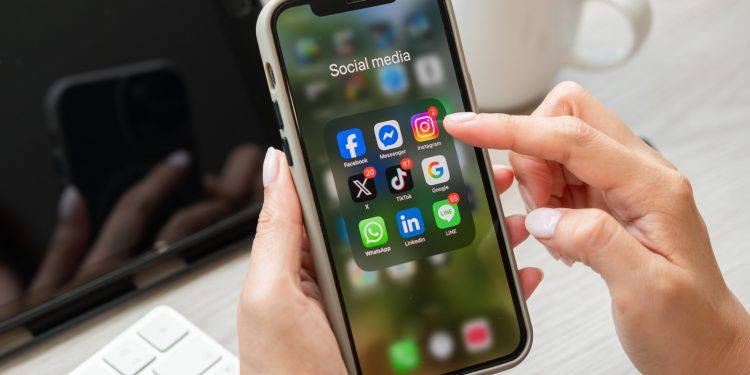 how-to-reserve-your-whatsapp-username-on-ios-&-android-–-bgr