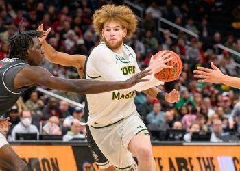 nov-21-home-game-vs.-usf-to-begin-men’s-basketball-home-and-home-series