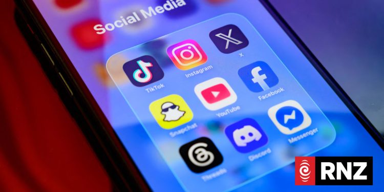 tiktok-settles-with-us-teenager-ahead-of-social-media-addiction-trial-–-rnz