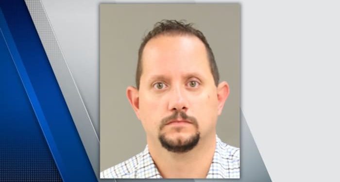 warren-firefighter-accused-of-sending-unsolicited-messages-to-18-year-old-on-snapchat