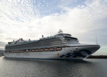 cruise-ship-rocked-as-100-passengers-fall-sick-–-the-daily-beast