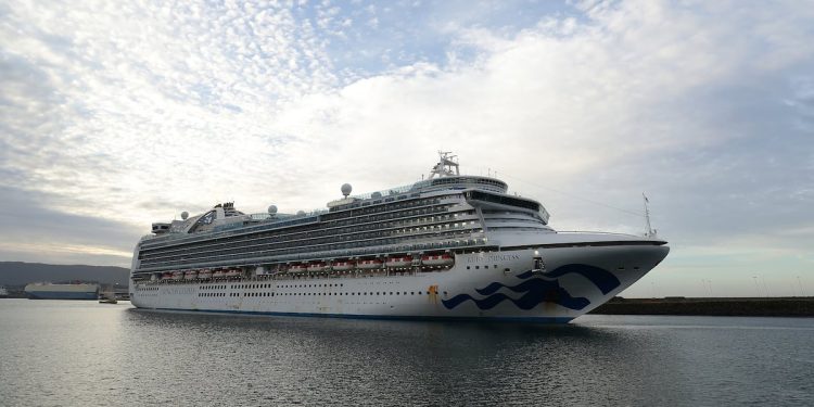 cruise-ship-rocked-as-100-passengers-fall-sick-–-the-daily-beast