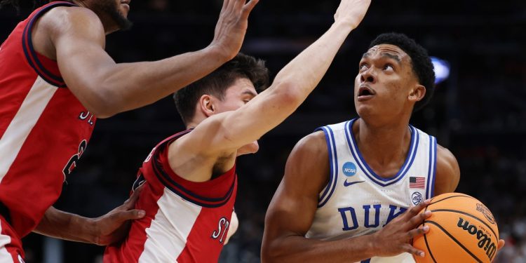 twitter-gold:-an-outdoor-workout-for-duke-basketball