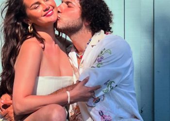 how-selena-gomez,-benny-blanco-decided-to-go-public-with-romance-–-e!-news