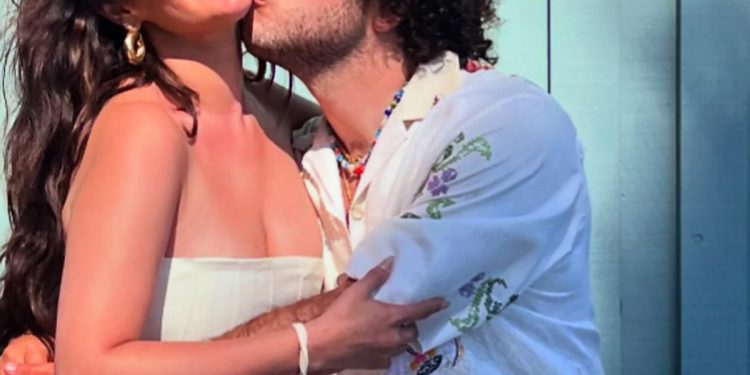 how-selena-gomez,-benny-blanco-decided-to-go-public-with-romance-–-e!-news