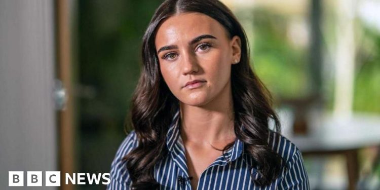 catfished-teen-gets-10k-after-photos-used-for-fake-dating-profiles-–-bbc