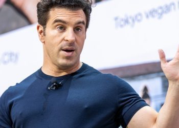 airbnb-ceo-brian-chesky’s-x-account-was-hijacked-in-an-ai-slop-hack-|-fortune