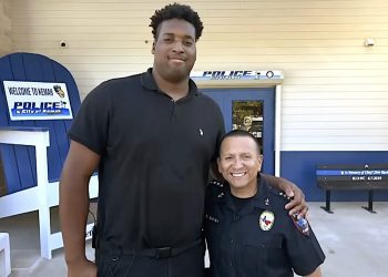 others-dreamed-of-his-basketball-career-but-he-wanted-to-help-people–he’s-now-a-texas-…