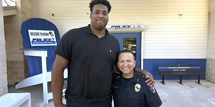 others-dreamed-of-his-basketball-career-but-he-wanted-to-help-people–he’s-now-a-texas-…