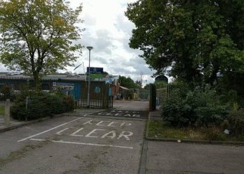 school-apologises-after-allowing-staff-to-use-onlyfans-‘with-caution’-|-news-uk-–-metro
