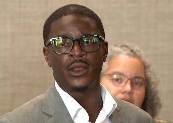 controversial-2010-twitter-account-linked-to-david-crowley-–-wisn