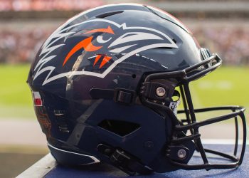 five-roadrunners-land-on-shriners-children’s-1000-list-–-utsa-athletics