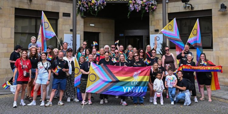gallery:-liverpool-fc-join-liverpool-pride-march-2026